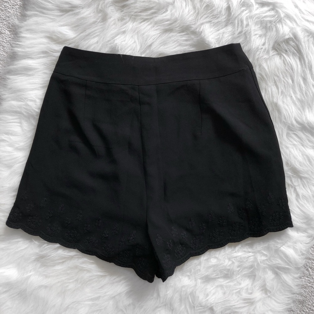 WAPI Black Flowy Shorts
